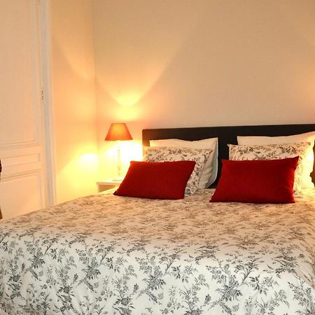 Chambre De Flore Bed and Breakfast Versalles Exterior foto